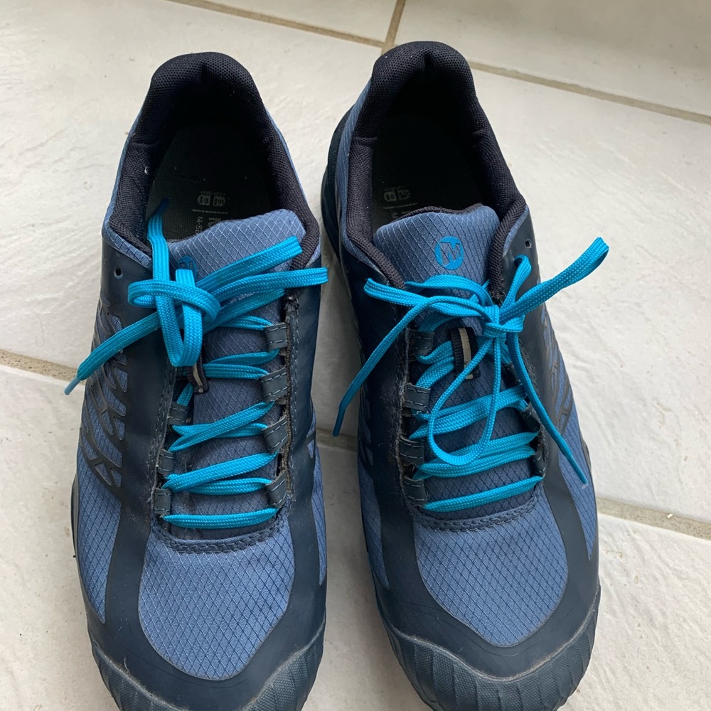 Men’s Size 9 Merrell Trail Running Shoes